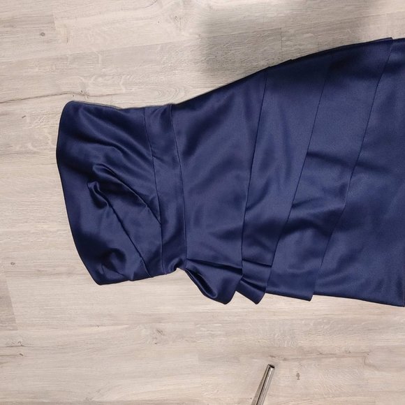 Elegant Navy Mini Dress - Picture 3 of 6